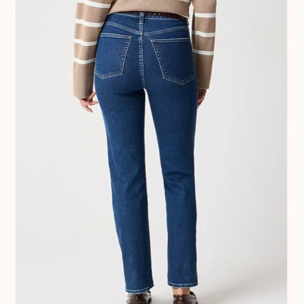 J. Crew sits waist